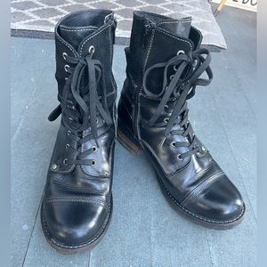 Taos Crave black leather and suede, size 39